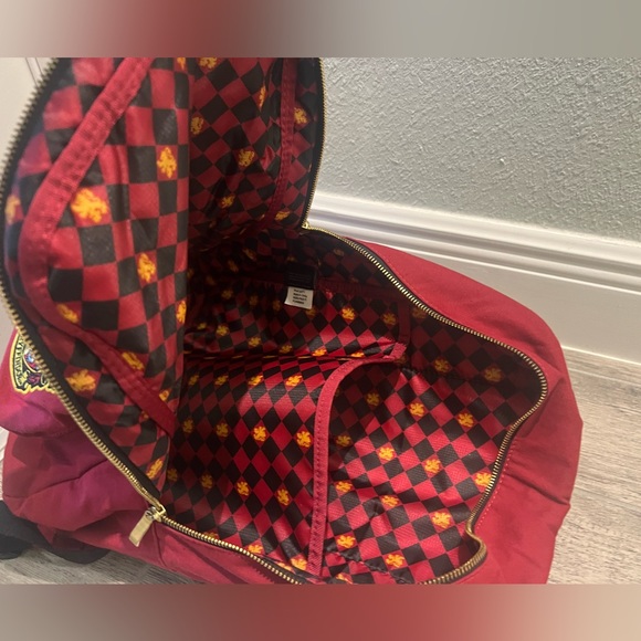 Universal Studios Harry Potter- Gryffindor Backpack - Picture 6 of 11